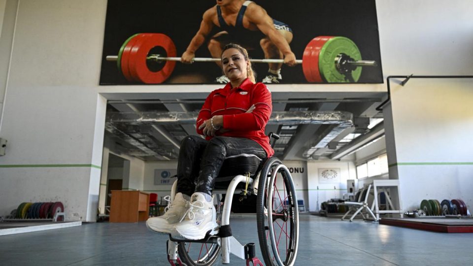 Paralimpik oyunlarda üst üste şampiyon tek kadın halterci: Nazmiye Muslu Muratlı